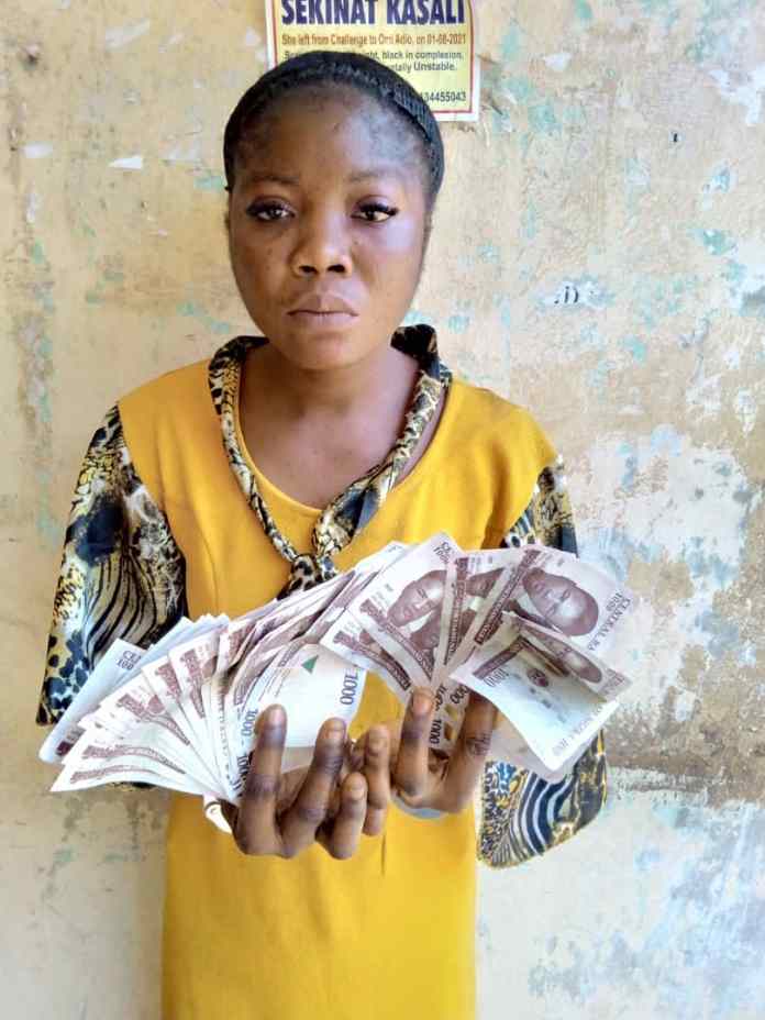 woman nabbed with fake naira notes